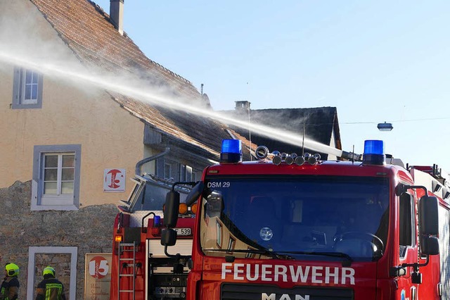 Der Grobrand war fr die Wehr eine Herausforderung.  | Foto: Ralf H. Dorweiler