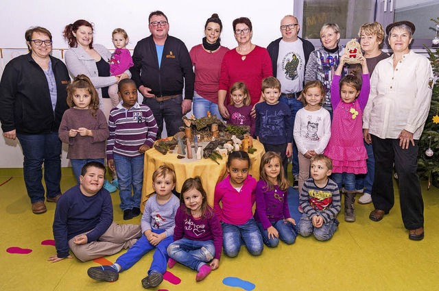 Die Kinder  des Kindergartens Mnchwei...Kultur- und Heimatvereins Mnchweier.   | Foto: Olaf Michel
