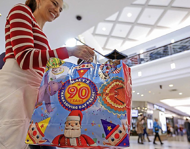 Selbst  an Feiertagen ist die Besucher...iden, wie in dieser Mall in Atlanta.    | Foto: DPA