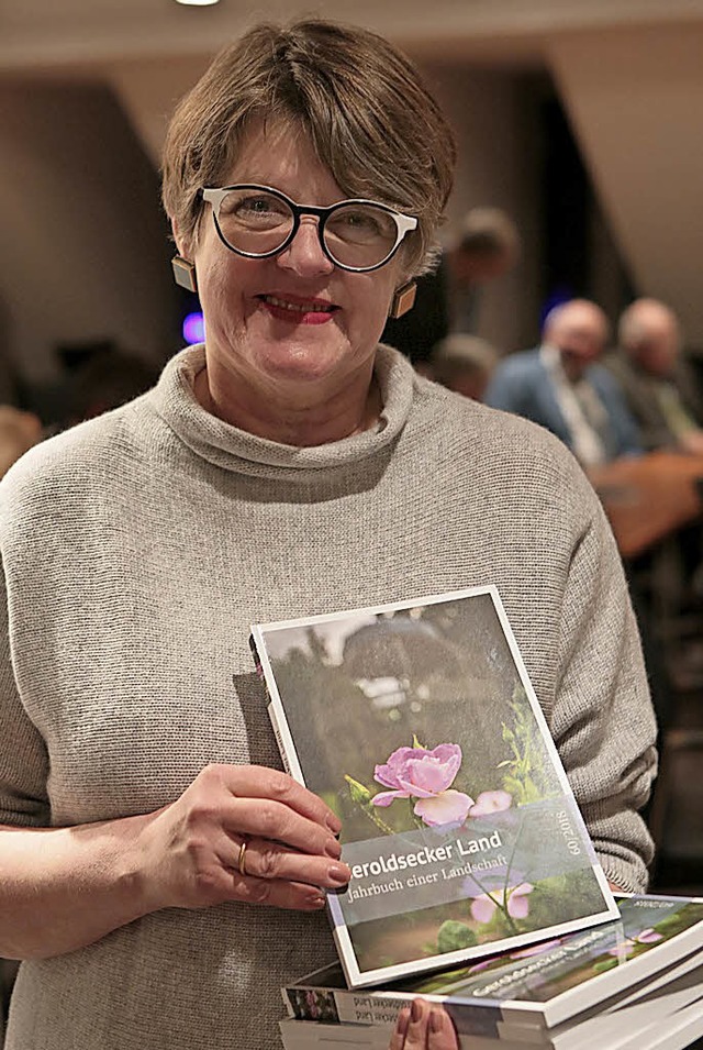 Gabriele Bohnert mit dem letzten von i...teten &#8222;Geroldsecker Land&#8220;   | Foto: Chr. Breithaupt