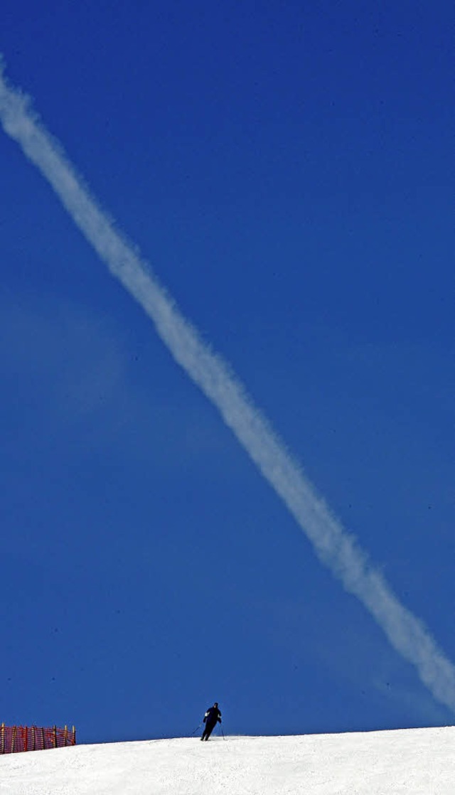 Ganz so schnes Wetter wie hier auf di...die Lifte im Schwarzwald laufen aber!   | Foto: dpa