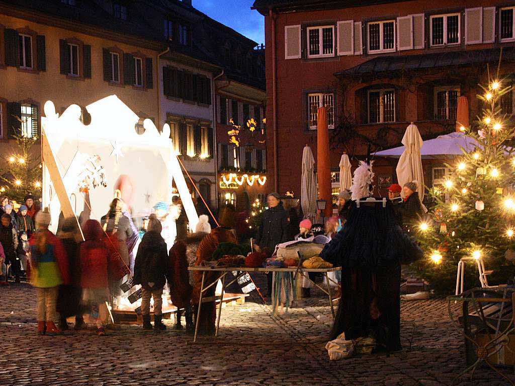 Zum perfekten Weihnachtsglck fehlte nur noch der Schnee – mit Einbruch der Dunkelheit erstrahlte Staufen im Glanz zahlloser Lichter.