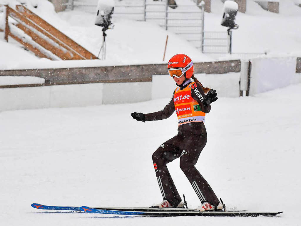 Mit viel Mut, groen Sprngen und viel Spa: Beim Weltcup der Skispringerinnen in Hinterzarten waren vor allem sportliche, spannende, aber auch bange und spaige Momente geboten.