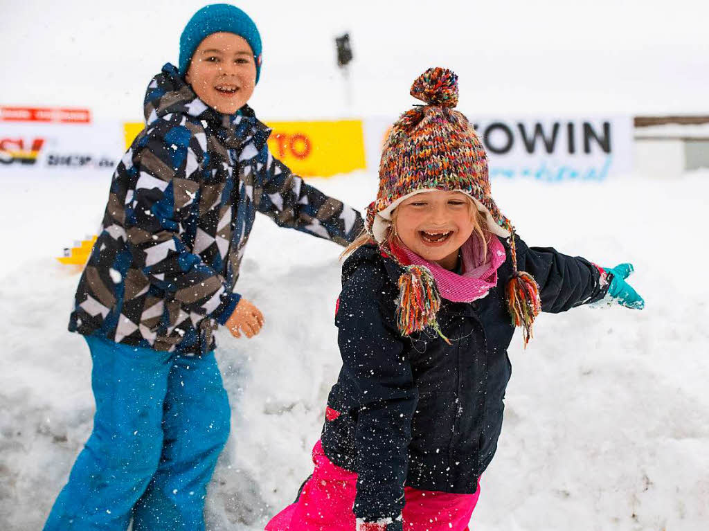 Mit viel Mut, groen Sprngen und viel Spa: Beim Weltcup der Skispringerinnen in Hinterzarten waren vor allem sportliche, spannende, aber auch bange und spaige Momente geboten.