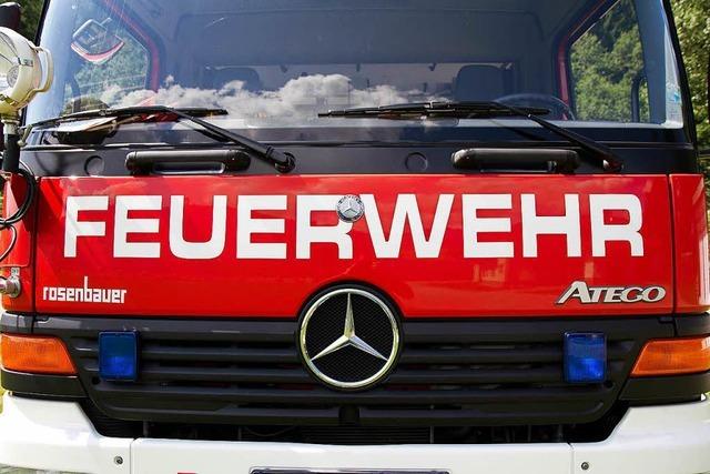 Feuerwehr lscht Brand in Rieselfelder Dachgeschosswohnung