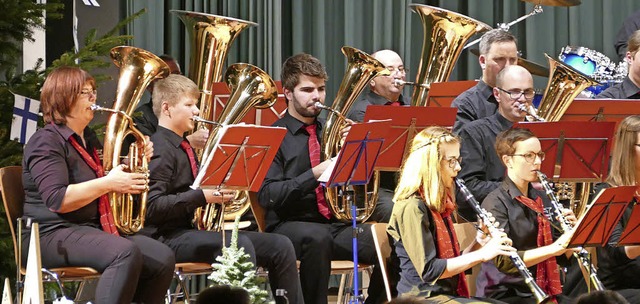 Das Orchester des  Musikvereins Hofweier vereint alle Altersschichten.   | Foto: Frank Leonhardt