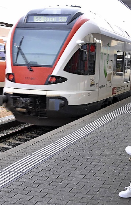 In Zukunft soll zum Flughafen  eine S-Bahn fahren.   | Foto: Daniel Gramespacher