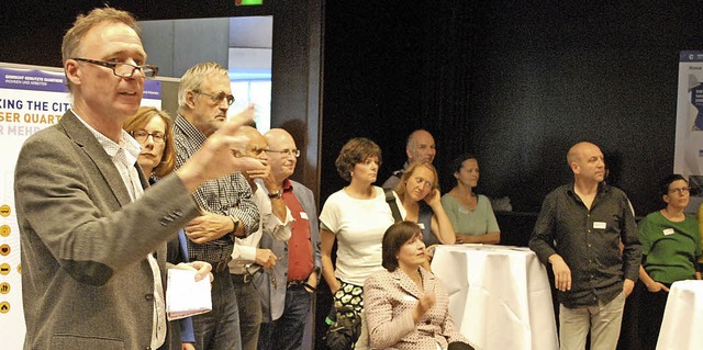 Frank Leichsenring (links), hier in einer Arbeitsgruppe des Zukunftsforums   | Foto: Thomas Loisl Mink