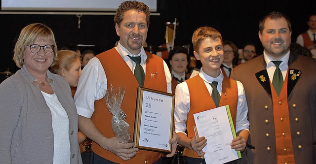 Die Bezirksvorsitzende des Oberbadisch... Vorstand Benjamin Kindle (von links).  | Foto: Louis Gross