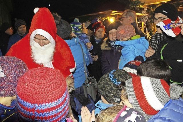 Zauberhafte Stimmung beim Weihnachtsmarkt