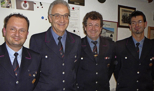 Die Geehrten: Kommandant Markus Geugel...chacker und  Markus Aberer (von links)  | Foto: Rolf Mck