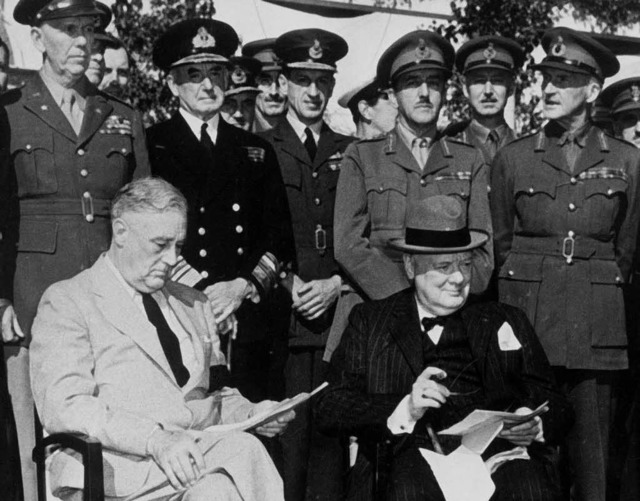 Januar 1943, Geheimkonferenz in Casabl...rikanischen und britischen Offizieren   | Foto: AKG