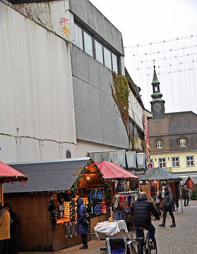 Noch steht das &#8220; Kaufhaus Krauss...group am Dienstagabend im Gemeinderat.  | Foto: Gerhard WAlser