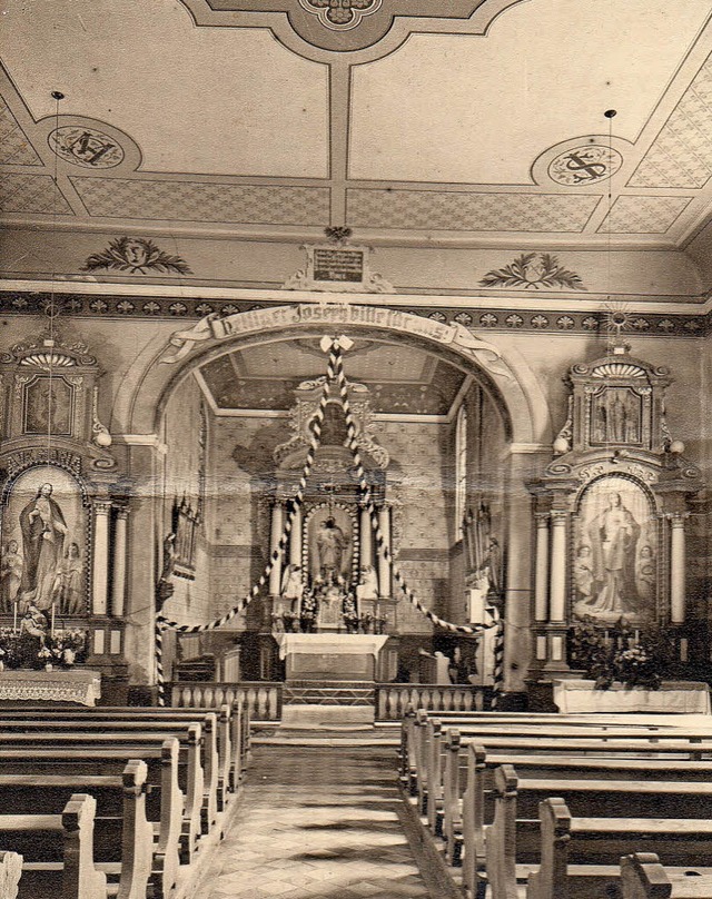 Der Kirchenraum, wie er  zwischen 1880 und 1960 bestand.   | Foto: Archiv