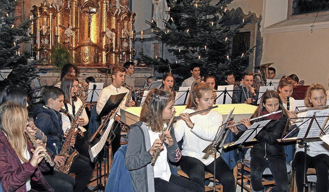 Am Kirchenkonzert in Burkheim beteilig...ugendkapelle &#8222;Achjebubis&#8220;.  | Foto: Herbert TRogus