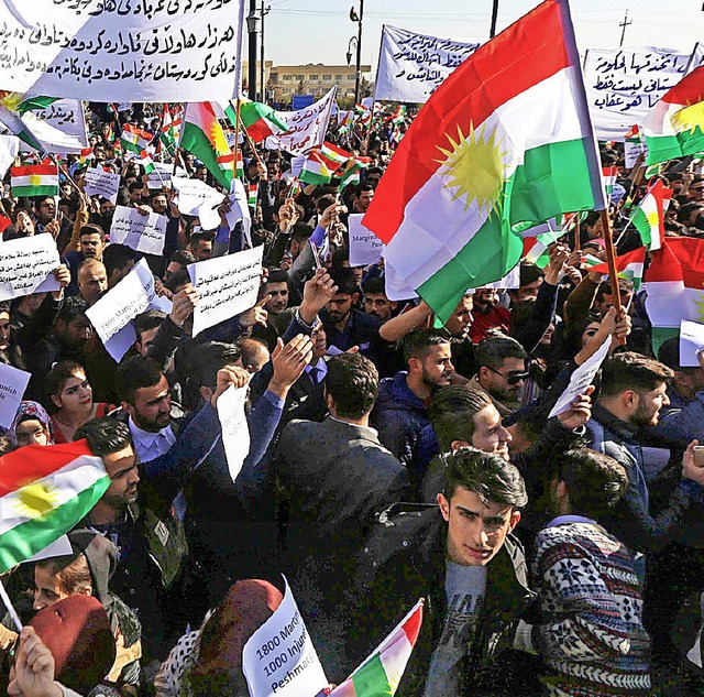 Kurdische Demonstranten in Erbil   | Foto: AFP