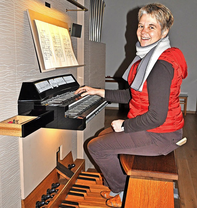 Fr Organistin Renate Epking, ist es e...ttesdienste an der Orgel zu begleiten.  | Foto: Jutta Schtz