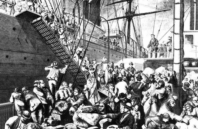 Deutsche Auswanderer besteigen das Sch...sie in die USA bringt (Stich um 1850).  | Foto: bz
