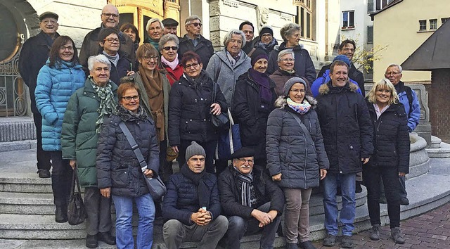 Der Kirchenchor St. Margarethen vor dem Museum in Colmar.   | Foto: zvg