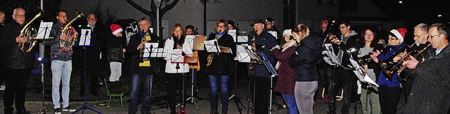 Der Musikverein Mrkt empfing die Gott...cher mit bekannten Weihnachtsliedern.   | Foto: Norbert Sedlak