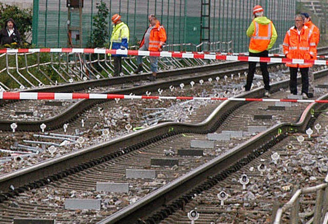 Der Klgere gibt nach: Pannenstelle der Rheintalbahn bei Rastatt  | Foto: Oliver C. Krieg