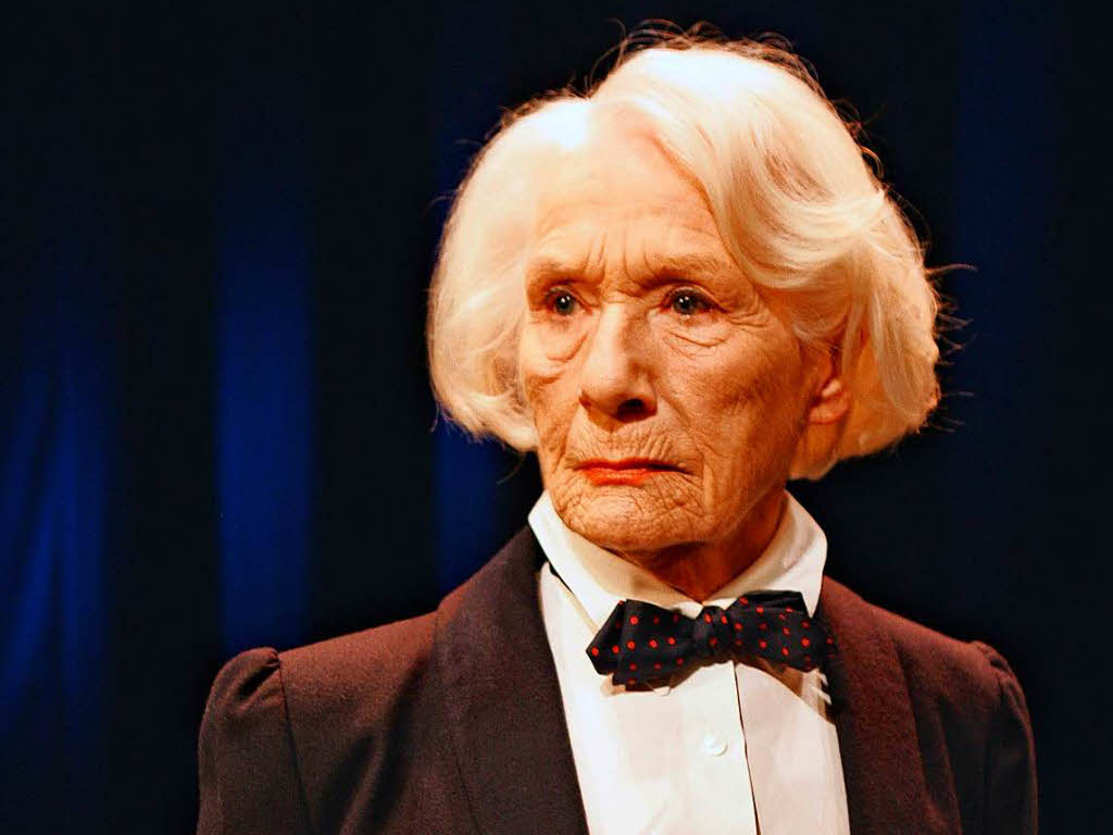 Schauspielerin Inge Keller wurde 93 Jahre alt und  galt als Grande Dame des deutschen Theaters. Bis 2001 war sie Ensemblemitglied des Deutschen Theaters Berlin. Gerne als eine der letzten groen Theaterdiven bezeichnet, arbeitete Keller mit vielen bekannten Regisseuren zusammen, darunter Peter Stein und Robert Wilson.