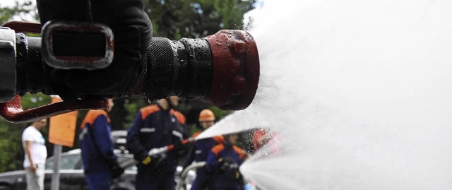 Die ffentlichen Steuereinnahmen sprud... die Feuerwehren bereitgestellt wird.   | Foto: Jonas Hirt