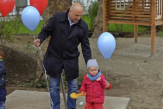 MARKTPLATZ 11: Von Geistern und Papieren