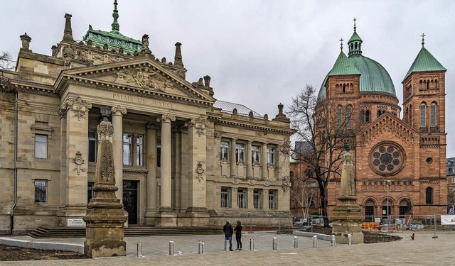 Vor dem Justizpalast und der Saint-Pie...e wurden alte Tram-Schienen gefunden.   | Foto: teli