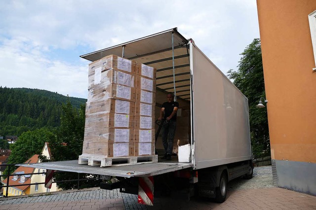 Wie hier im Juli in Titisee-Neustadt w... Land die Grundbuchakten eingesammelt   | Foto: Tanja Bury