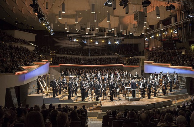 Weit weg und doch ganz nah: Auch als L...r Berliner Philharmonie ein Erlebnis.   | Foto: zvg