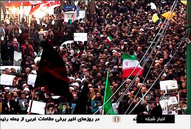 Im Iran dauern die Proteste gegen die Regierung an.  | Foto: AFP
