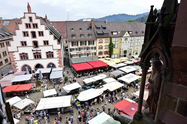 Freiburgs Beschicker sind emprt ber Verlegungen des Mnstermarkts