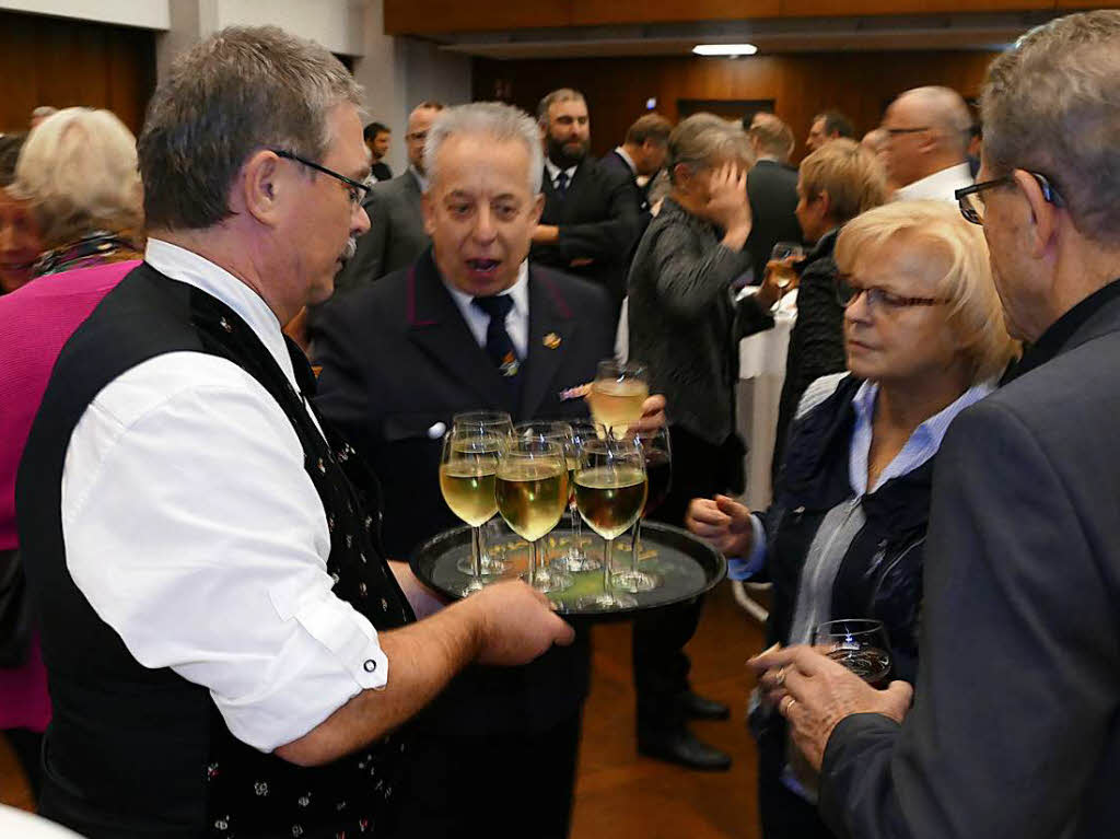 Gut gelaunt begrten die Brgerinnen und Brger der Gemeinde Kirchzarten im Kurhaus das neue Jahr.