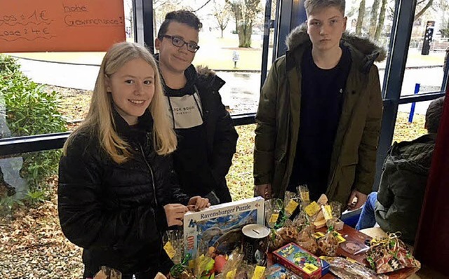 Tolle Preise an den Losstnden beim Weihnachtsmarkt  | Foto: Schreck