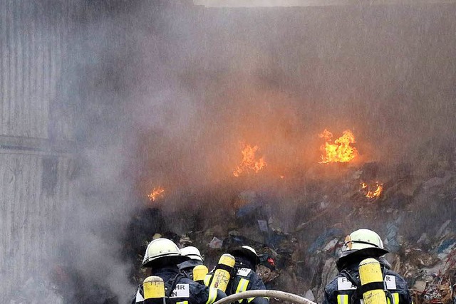 Zweimal haben Wohnhuser gebrannt. in Mhlenbach und in Zierolshofen.  | Foto: spe