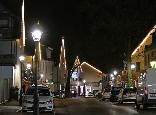 Die Innenstadtoffensive beschftigt si... Neuenburger Stadthaus (Foto rechts).   | Foto: dop, alx, ehm