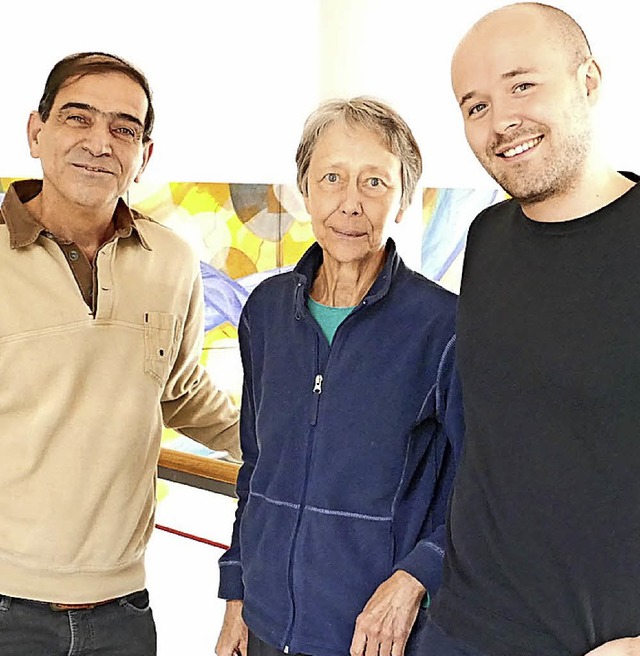 Simon Geiger (rechts) mit Monika Gsewell und Mohammed Jabur  | Foto: Vogt