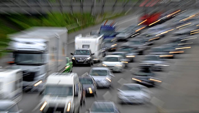 Wer pendelt, ist zwangslufig langen S... 18 Kilometer zur Arbeit zurckgelegt.  | Foto: FotoS: dpa / Privat