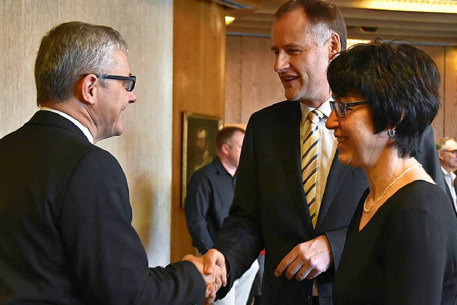 Bürgermeister Thomas Breig und seine Gattin begrüßten die geladenen Gäste beim Neujahrsempfang. (Foto: Andrea Gallien) Bürgermeister Thomas Breig und seine Gattin begrüßten die geladenen Gäste beim Neujahrsempfang. (Foto: Andrea Gallien)