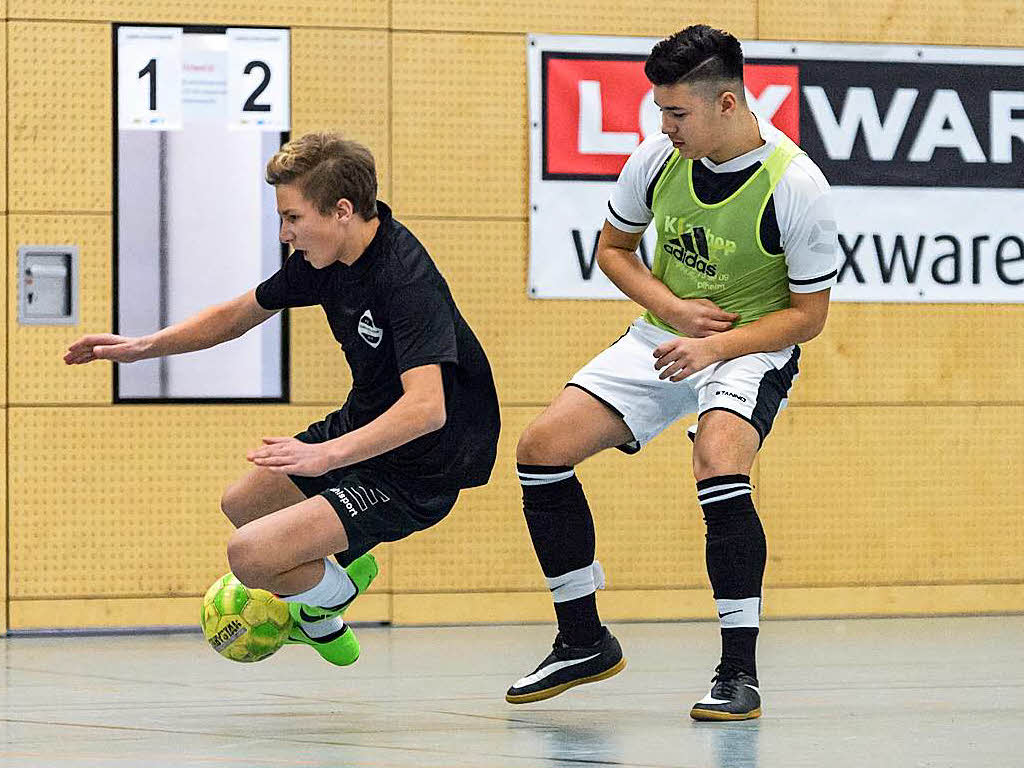 Drei Tage lang spielten die Jugendteams beim Hallenmasters des SV Schopfheim. Clubs von Weil ber Lrrach, das Wiesental und bis in den Klettgau waren vertreten.