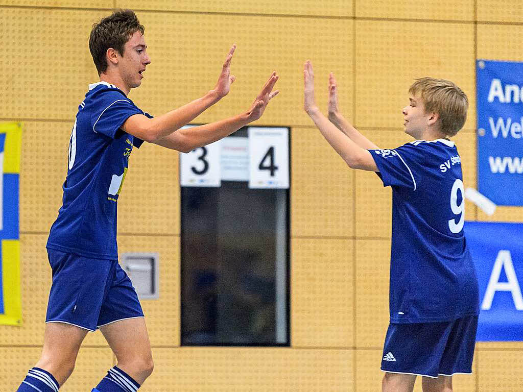 Drei Tage lang spielten die Jugendteams beim Hallenmasters des SV Schopfheim. Clubs von Weil ber Lrrach, das Wiesental und bis in den Klettgau waren vertreten.