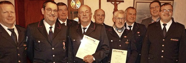 Langjhrige Kameraden ehrte die Feuerwehr Reiselfingen in der Hauptversammlung.   | Foto: Heidrun Simoneit