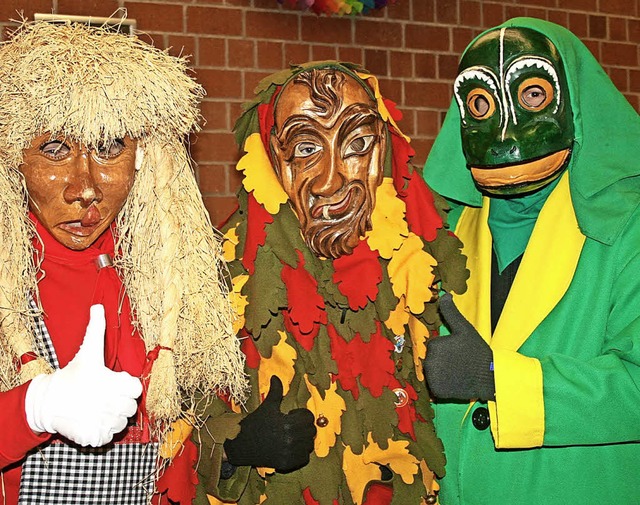 Daumen hoch: Schnuddernase, Hfnetgeis...euen sich auf die Steinener Fasnacht.   | Foto: Lacher