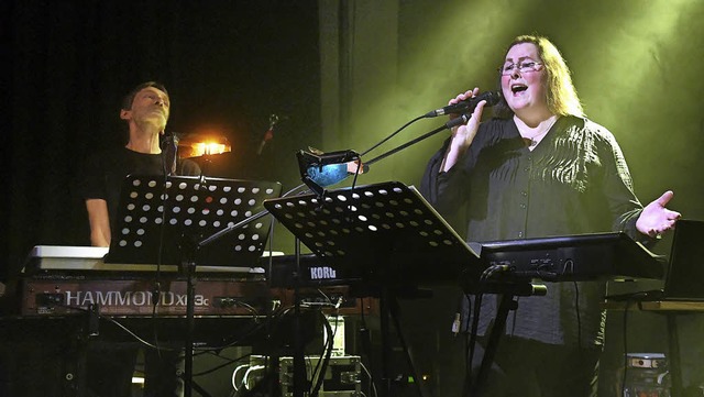 Christian Steurer und Viola de Galgczy reizen musikalische Grenzen aus.   | Foto: Wolfgang Knstle