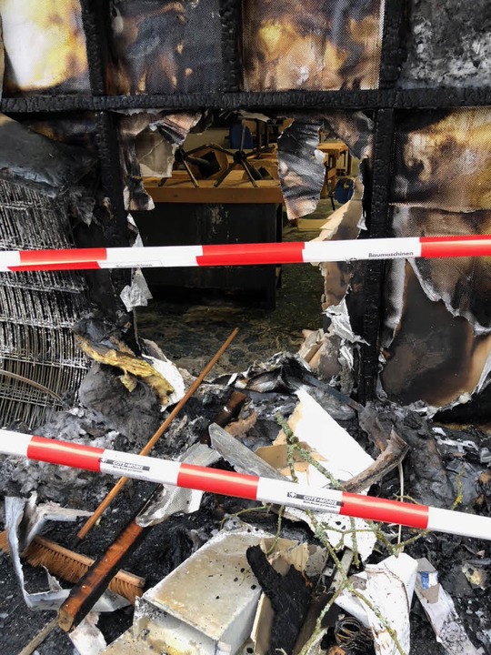 Der Brand in der Albert-Schweitzer-Wer...hat einen großen Schaden hinterlassen.  | Foto: Joachim Röderer