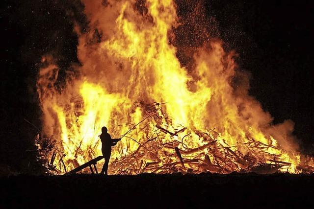 Fasnachtsfeuer im Fokus