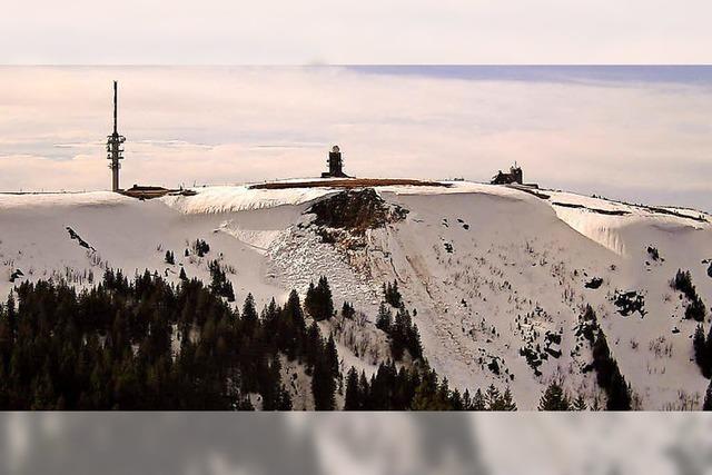 Schneebrett lst sich von der Feldbergwechte