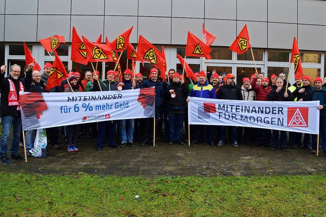 Warnstreik beim Brstenmaschinenherste...: Betriebsratsvorsitzender Martin Hinz  | Foto: Ulrike Jger