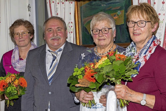 In  der Brgerversammlung in Mettenber...ann fr ihre langjhrigen Verdienste.   | Foto: Chris Seifried